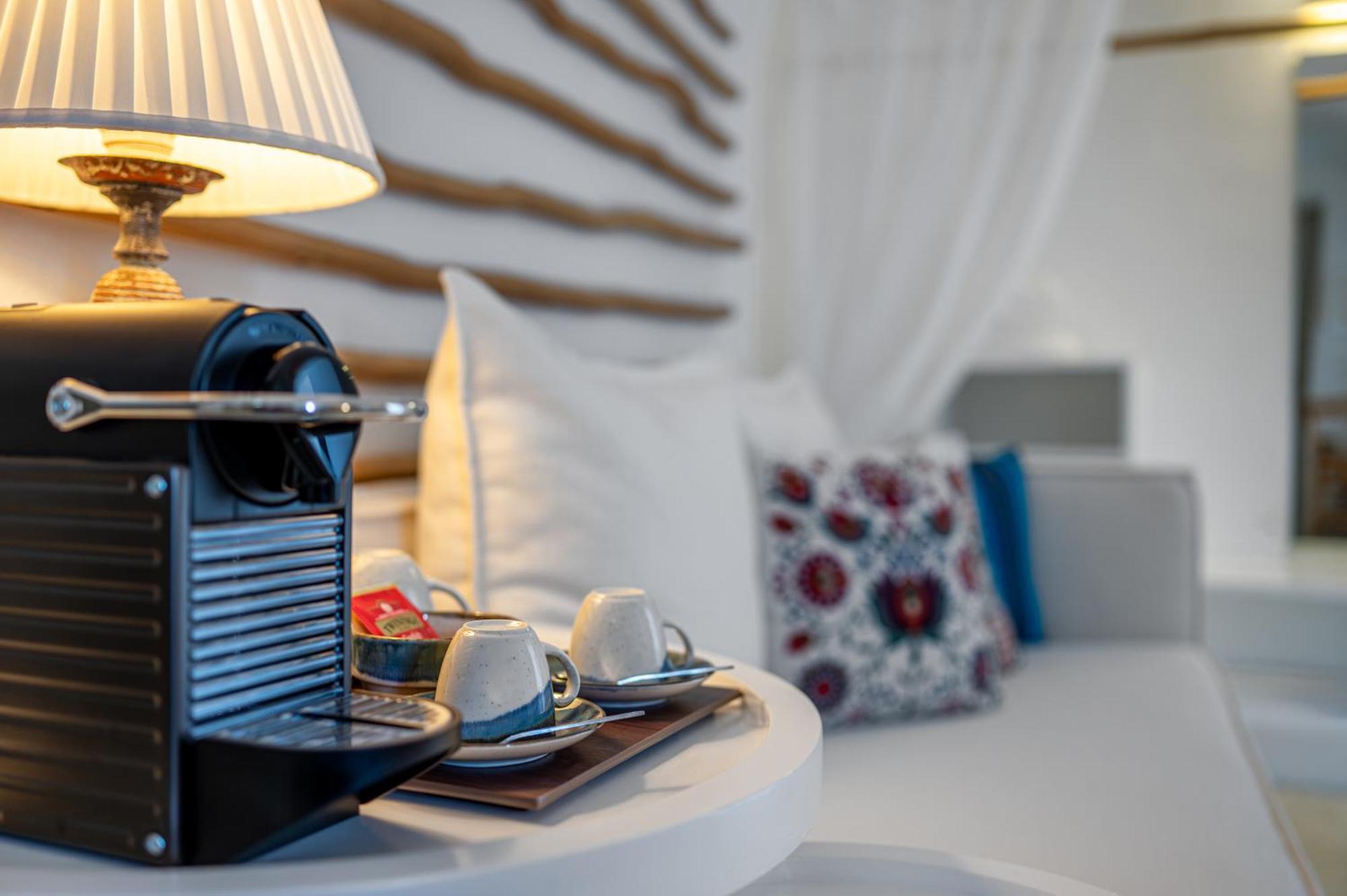 Iconic Santorini, a Boutique Cave Hotel Imerovígli Chambre photo