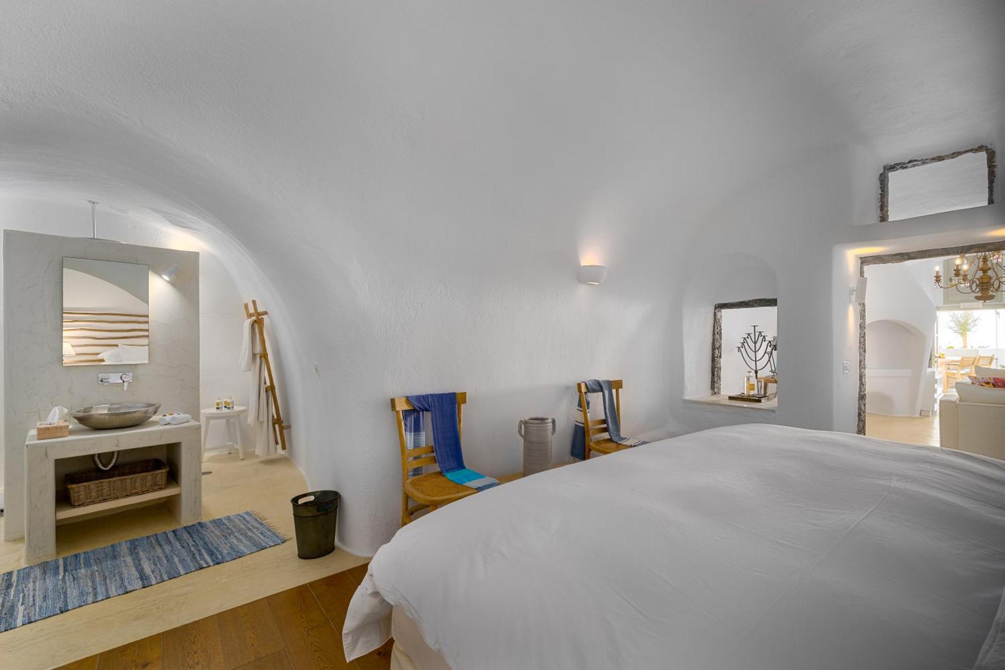 Iconic Santorini, a Boutique Cave Hotel Imerovígli Chambre photo